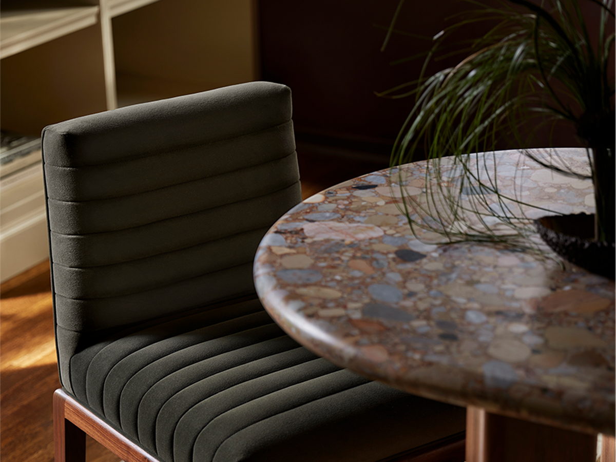 San Rafael Robles Dining Table