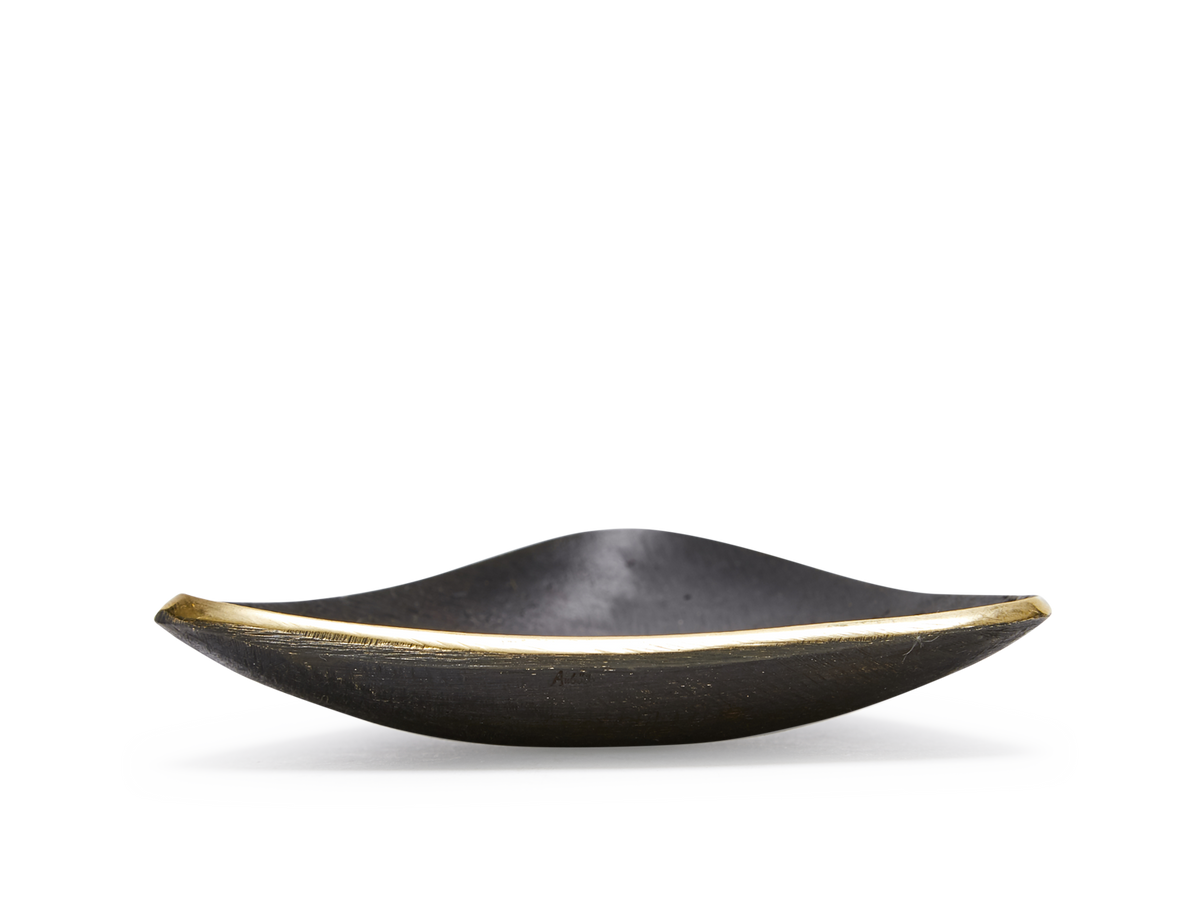 #3844-2 Triangle Patinated Brass Tray