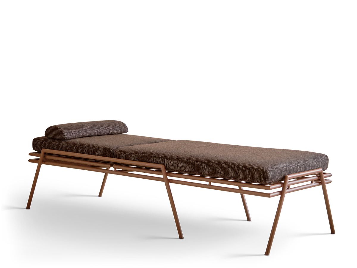 Hinterland Outdoor Chaise