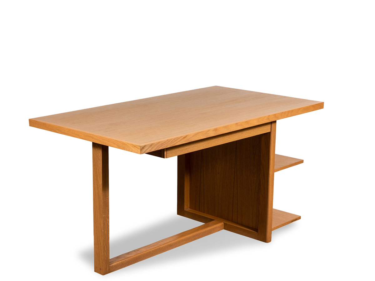 Ivanhoe Desk