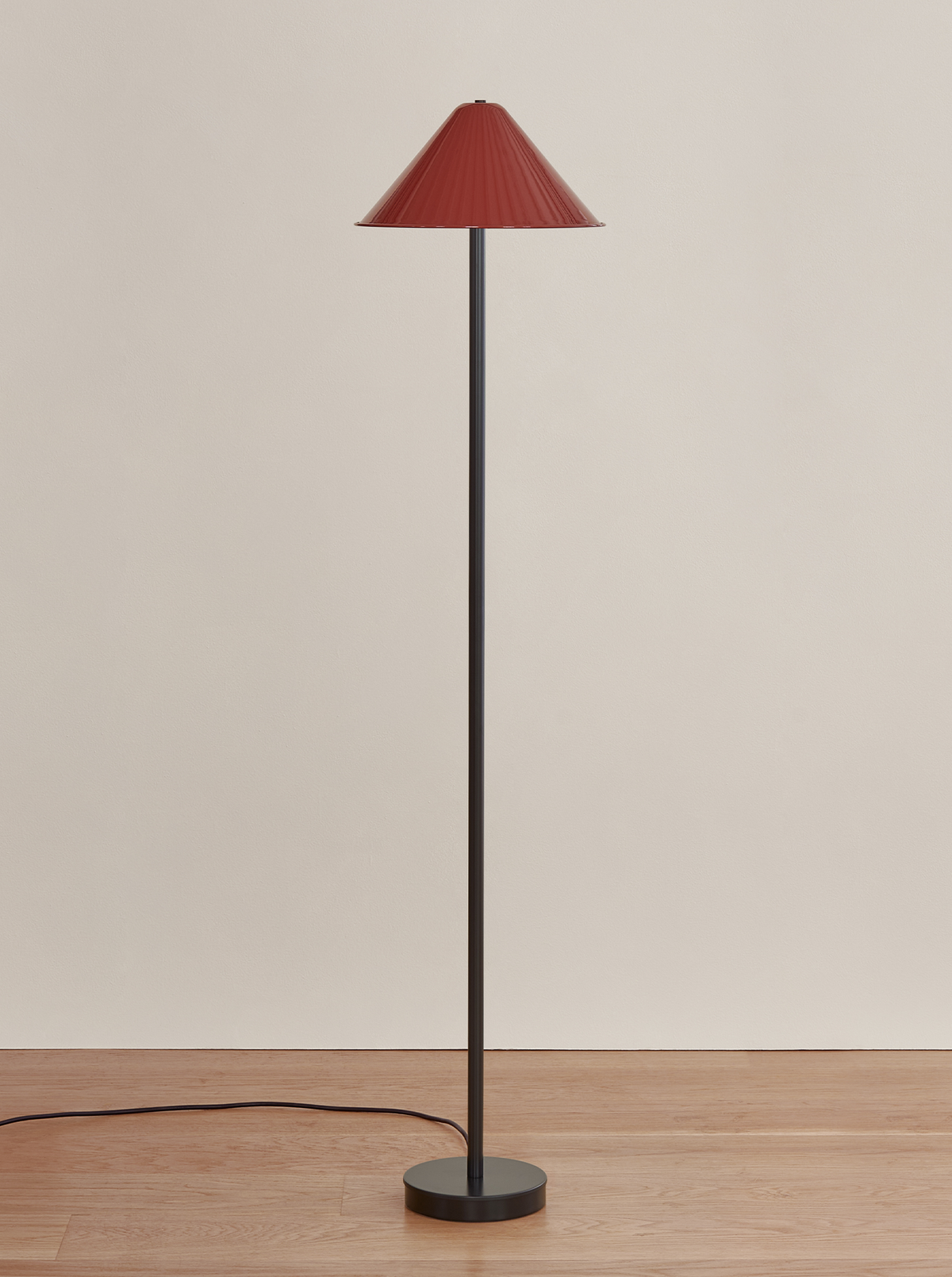 Eave Floor Lamp